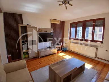 Odličan trosoban stan 75m2, kod Pravnog fakulteta